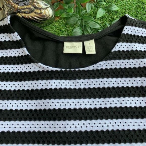 Zenergy By Chicos Shrit Short Sleeve Size 1 - Picture 7 of 11